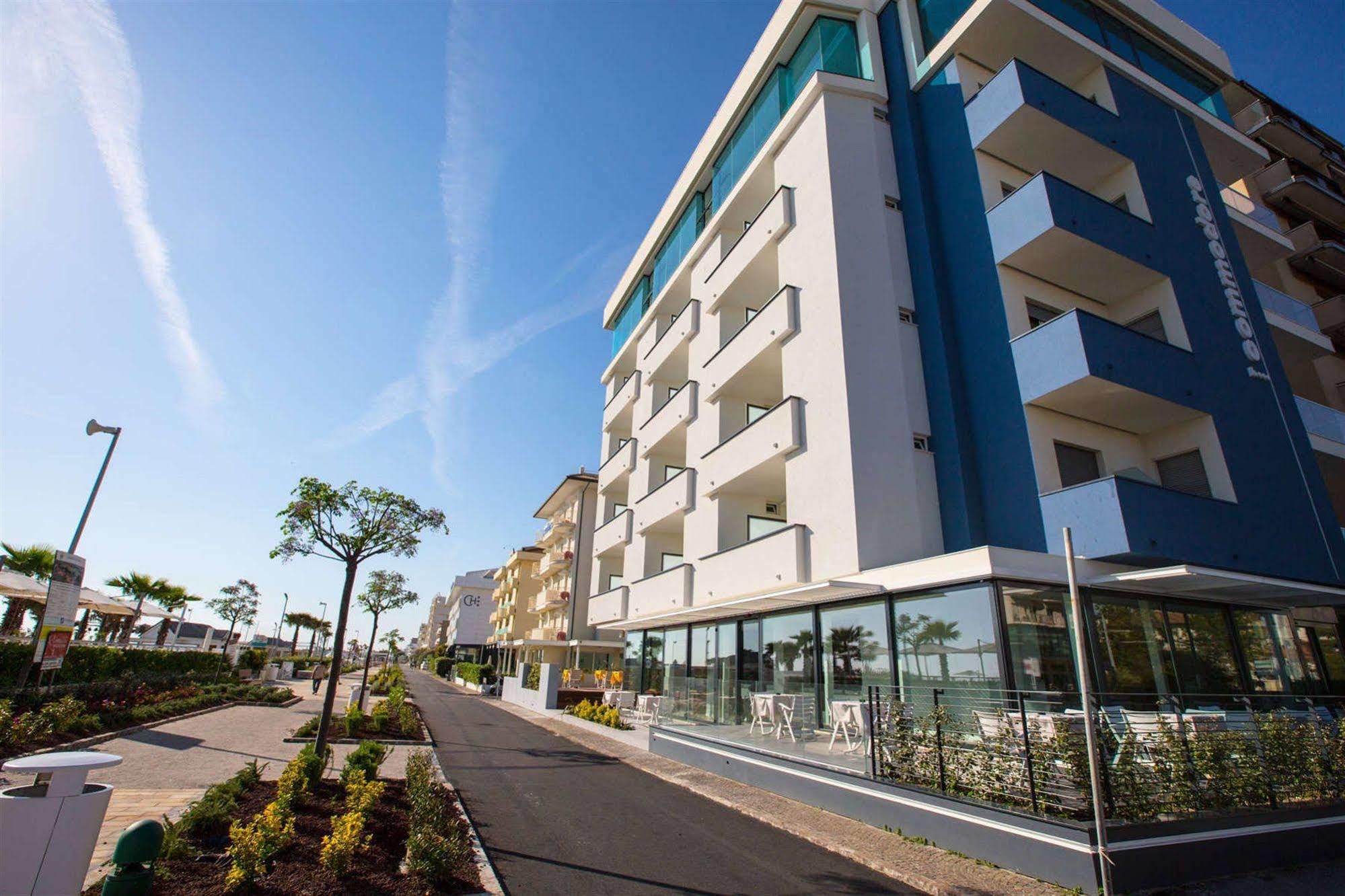 Hotel Commodore Riccione Bagian luar foto